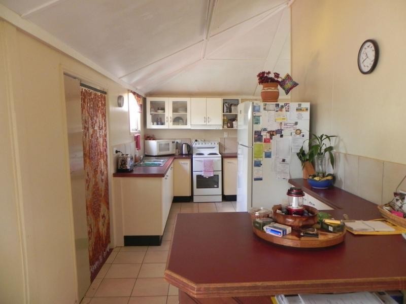 6 Doolbi Access Road, Childers QLD 4660