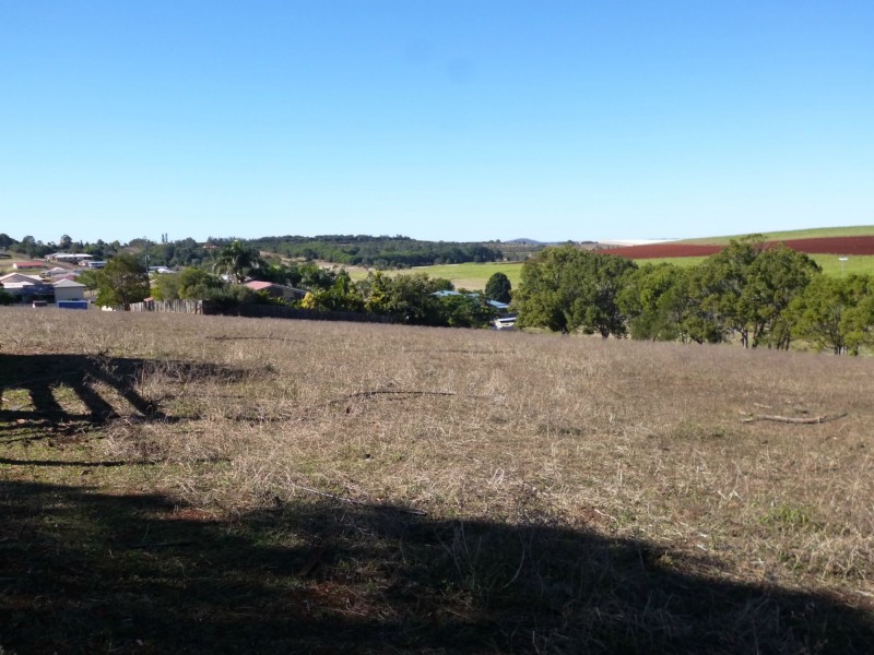 16 Taylor Street, Childers QLD 4660