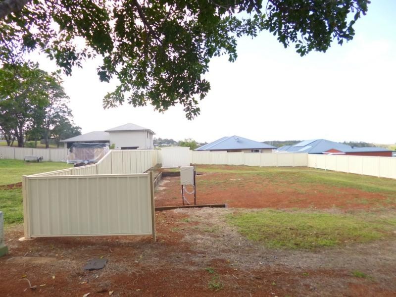 17 Taylor Street, Childers QLD 4660