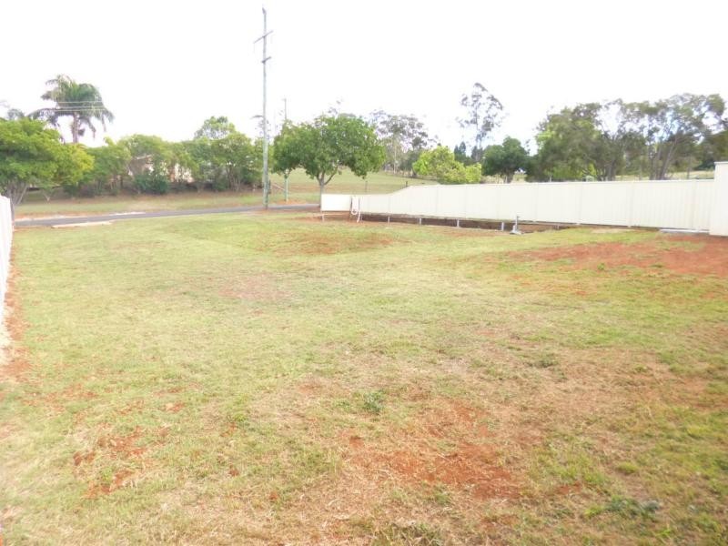 17 Taylor Street, Childers QLD 4660