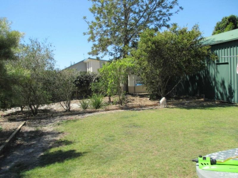 8 Acacia Street, Woodgate QLD 4660
