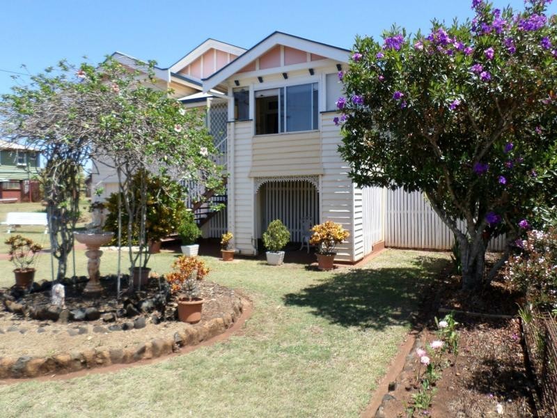 12 Broadhurst Street, Childers QLD 4660