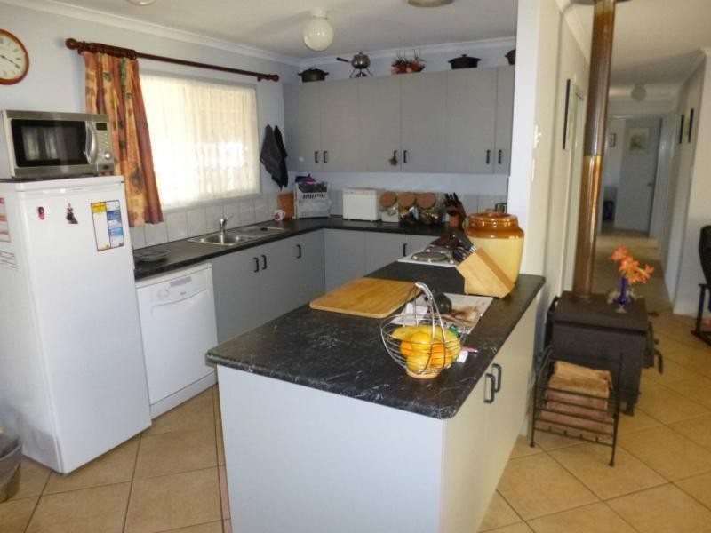 63 River Road, Buxton QLD 4660