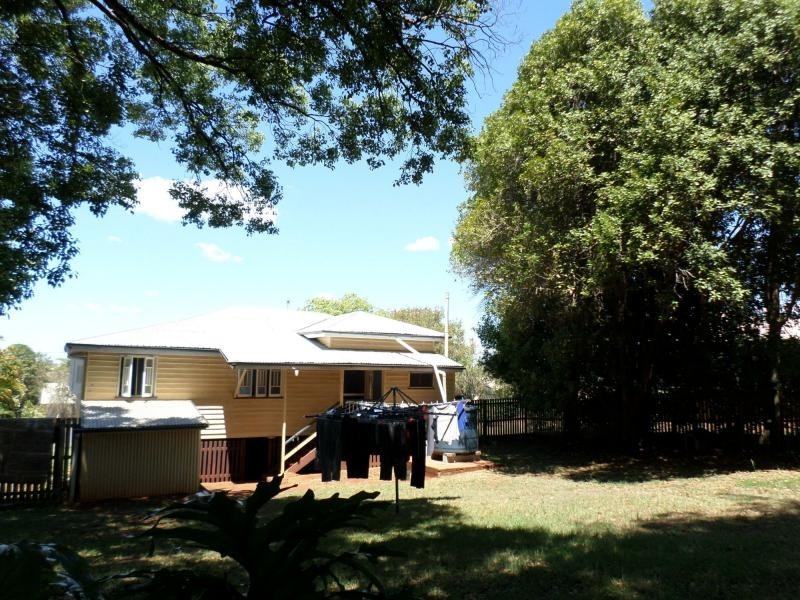 6 Queen Street, Childers QLD 4660