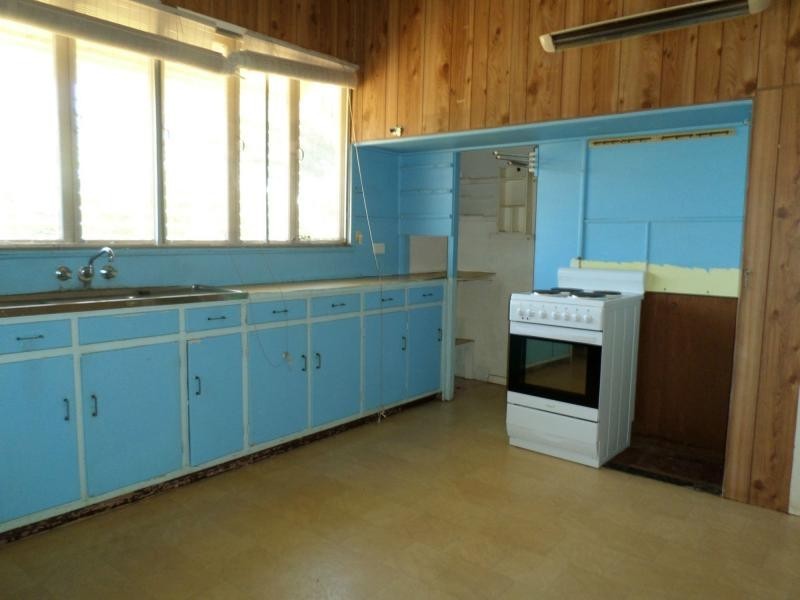 1 Pizzey Street, Childers QLD 4660