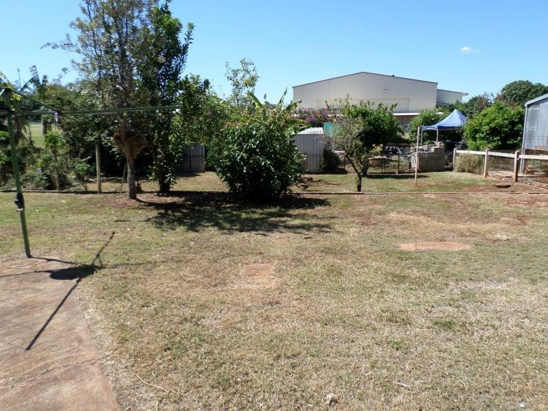 1 Pizzey Street, Childers QLD 4660