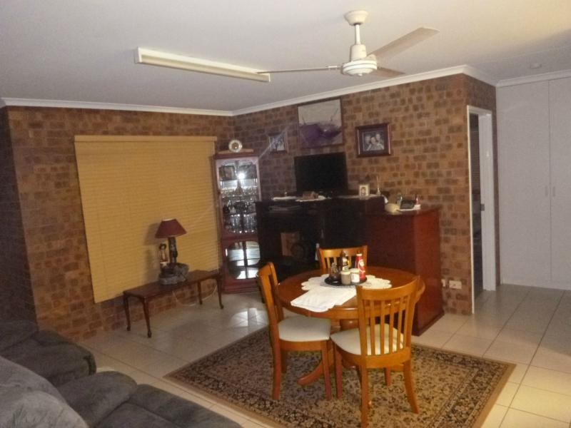 1/5 Cevn Street, Childers QLD 4660