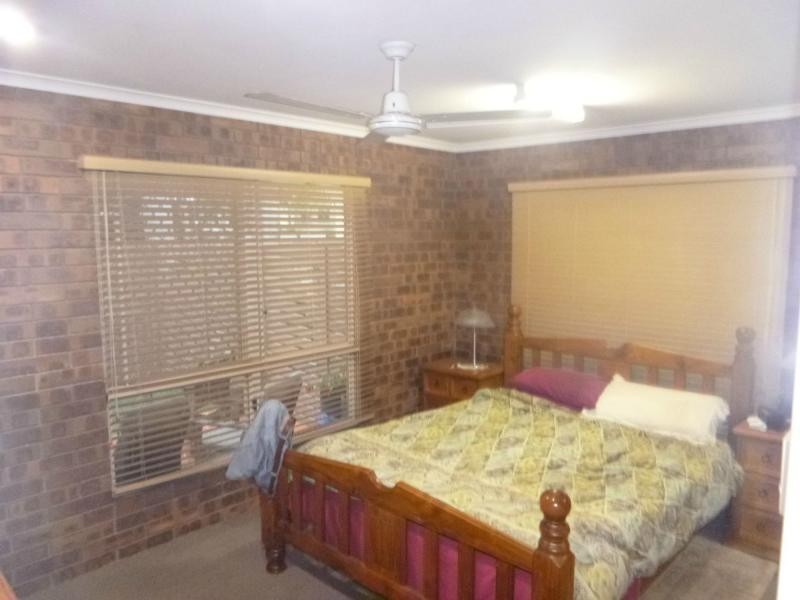 1/5 Cevn Street, Childers QLD 4660