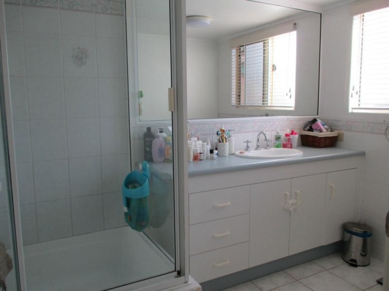 Unit 2/29 Barramundi Place East, Woodgate QLD 4660