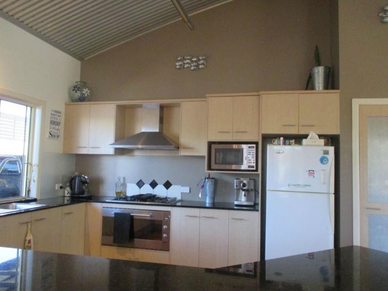 9 Wattle Street, Woodgate QLD 4660