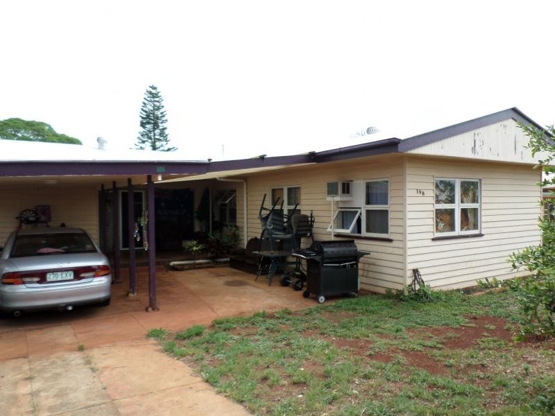 198 Churchill Street, Childers QLD 4660