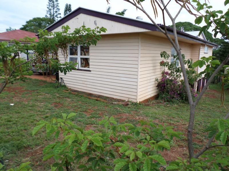198 Churchill Street, Childers QLD 4660