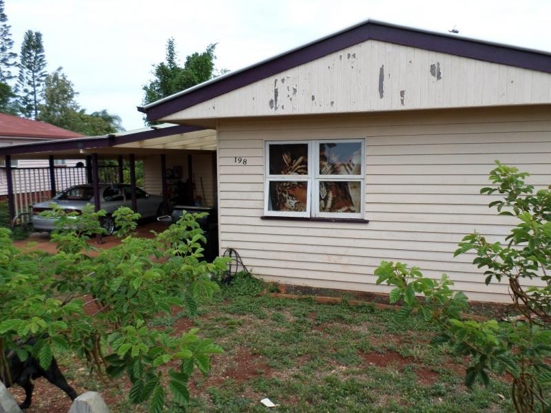 198 Churchill Street, Childers QLD 4660