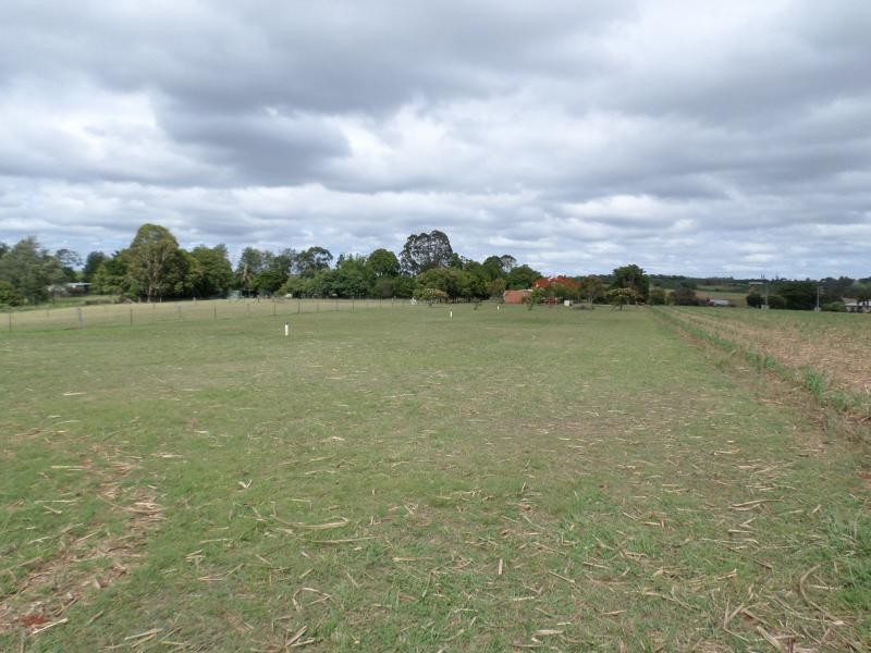 37 South Isis Road, South Isis QLD 4660