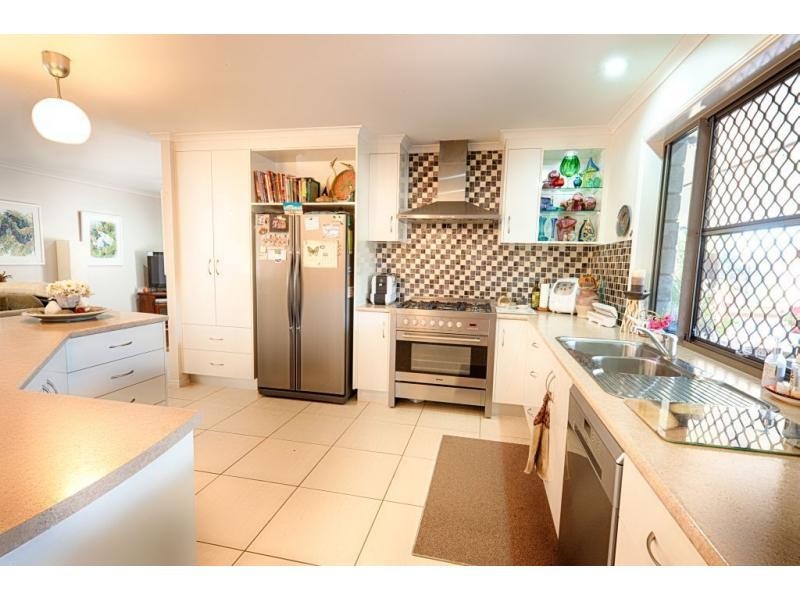 2 Honeyeater Court, Woodgate QLD 4660