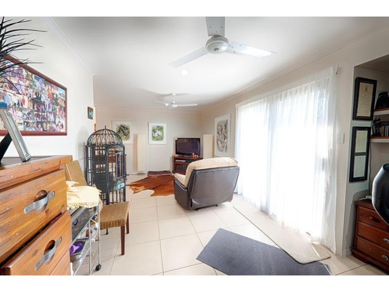 2 Honeyeater Court, Woodgate QLD 4660
