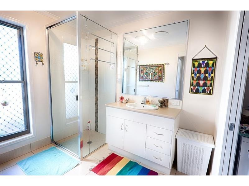 2 Honeyeater Court, Woodgate QLD 4660