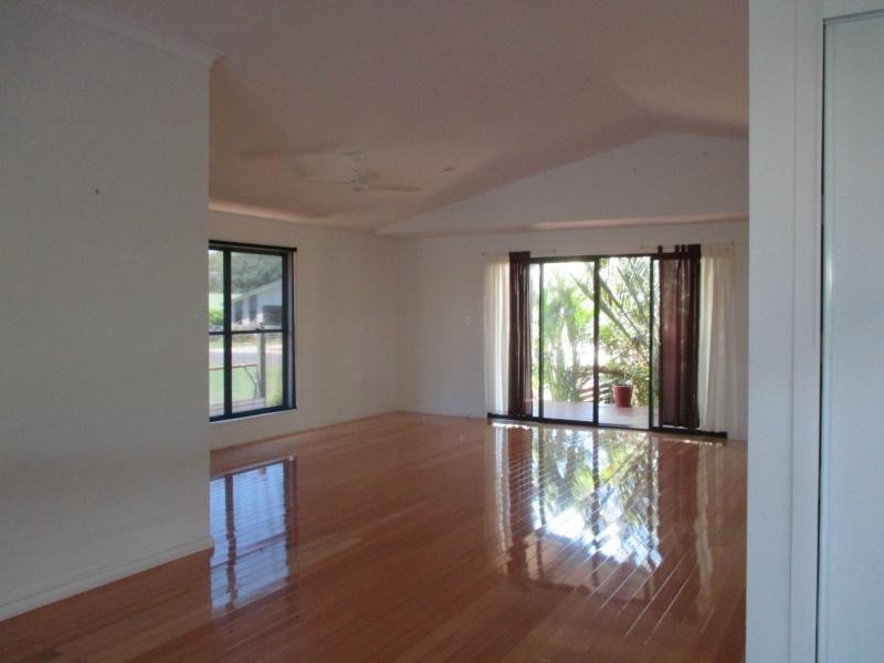 10 Grevillea Court, Woodgate QLD 4660