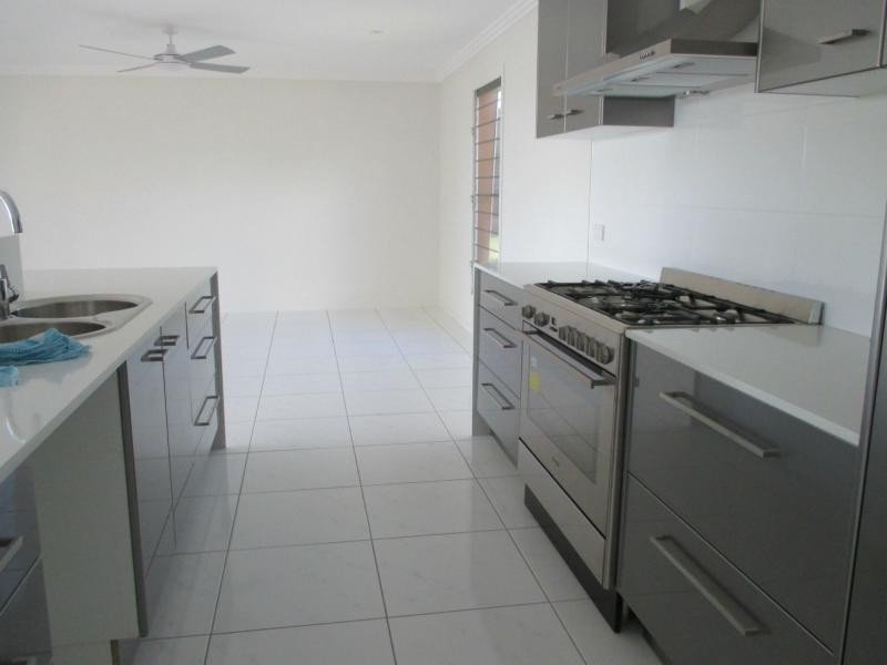 24 Kookaburra Way, Woodgate QLD 4660