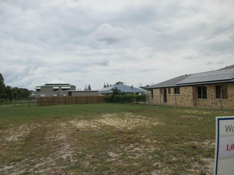 18 Acacia Street, Woodgate QLD 4660
