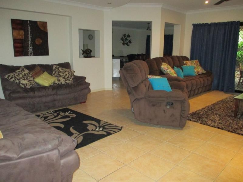 5 Driftwood Place South, Woodgate QLD 4660