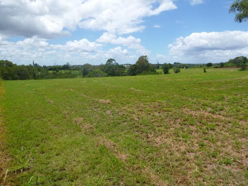 16 Old Creek Road, Childers QLD 4660