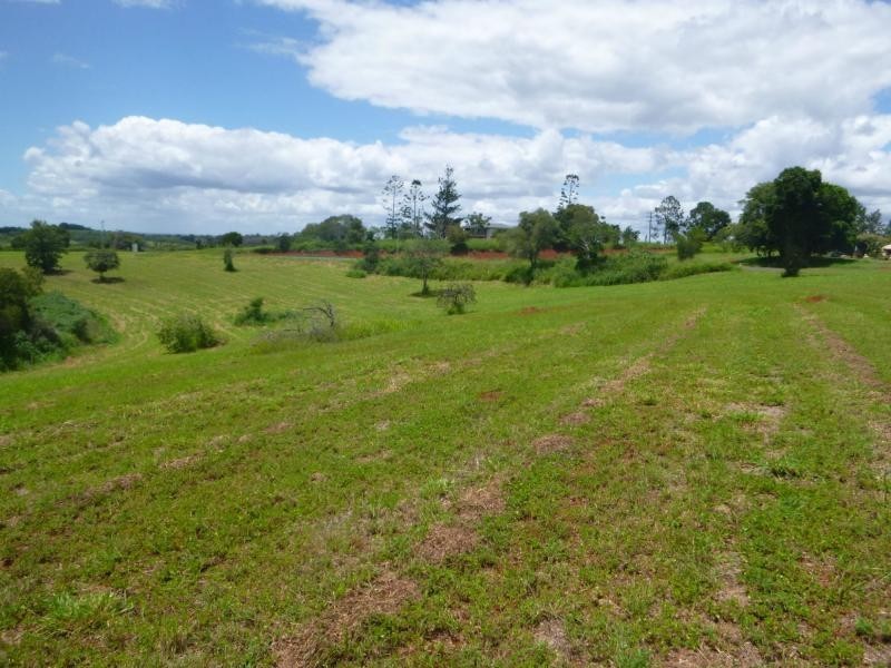 16 Old Creek Road, Childers QLD 4660