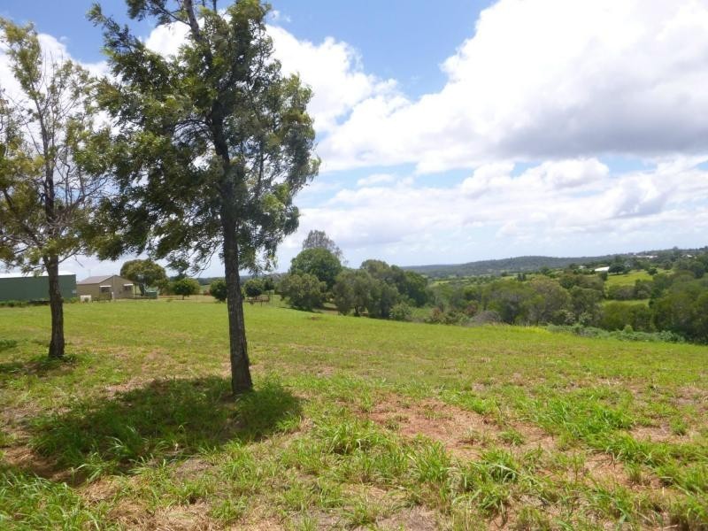 16 Old Creek Road, Childers QLD 4660