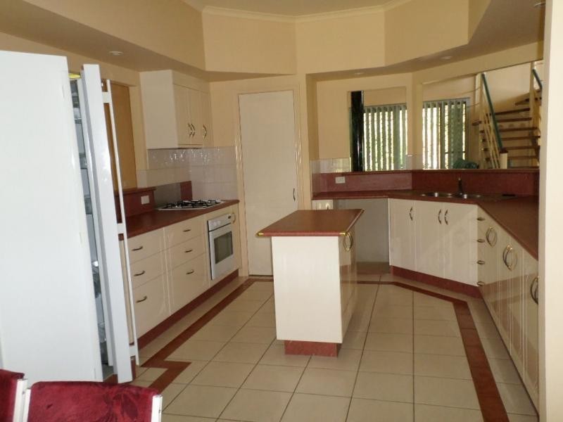 2 Green Valley Court, Childers, North Isis QLD 4660