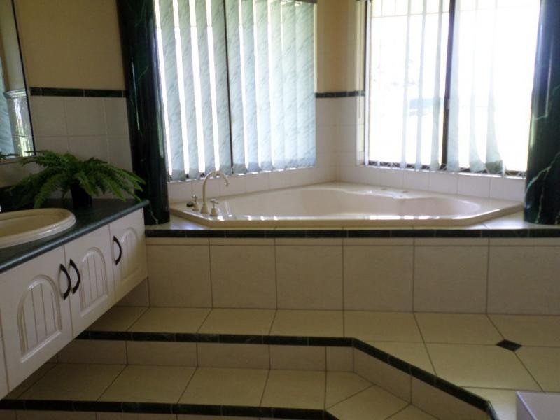 2 Green Valley Court, Childers, North Isis QLD 4660