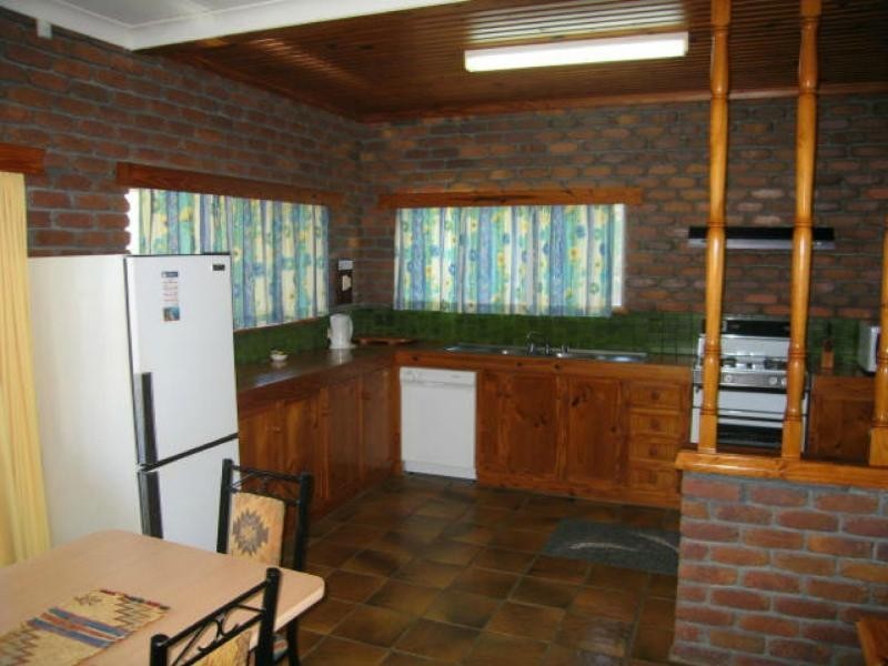 194 Esplanade, Woodgate QLD 4660