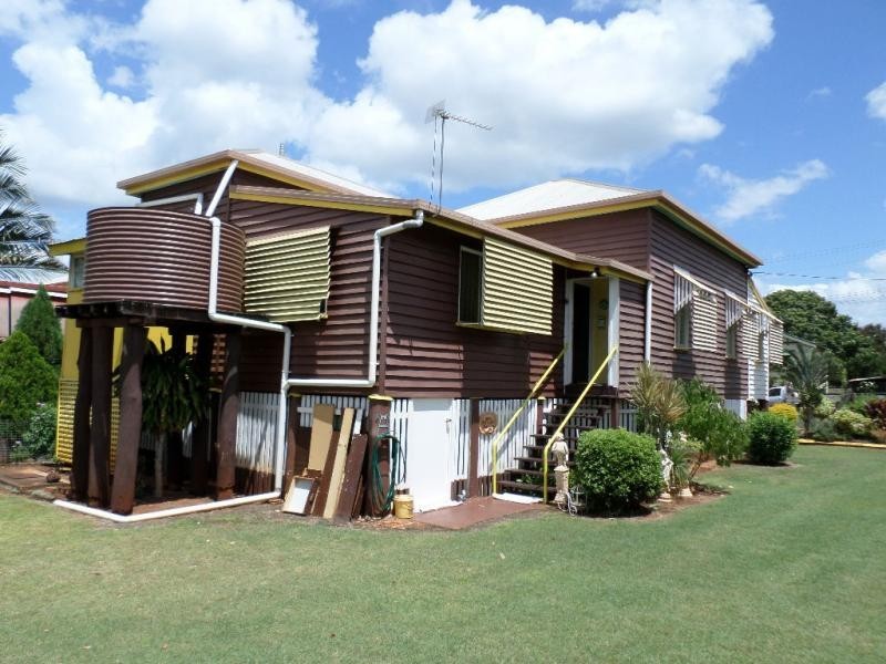 23 West Street, Childers QLD 4660