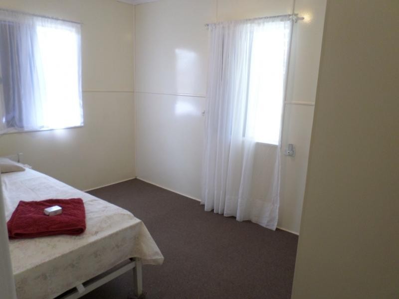 27 West Street, Childers QLD 4660