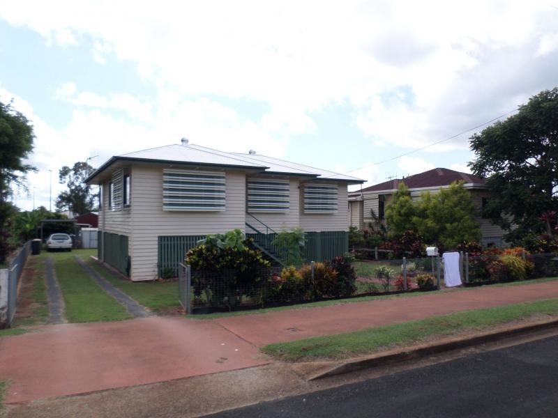 27 West Street, Childers QLD 4660