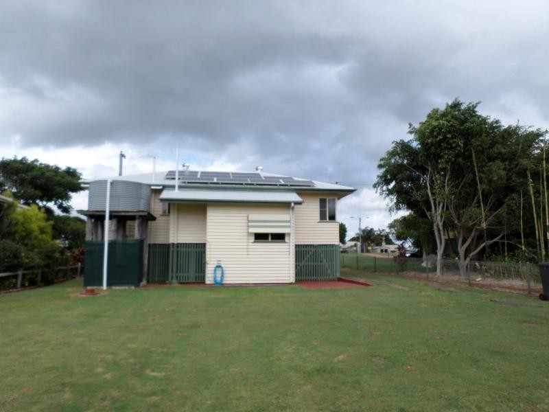 27 West Street, Childers QLD 4660