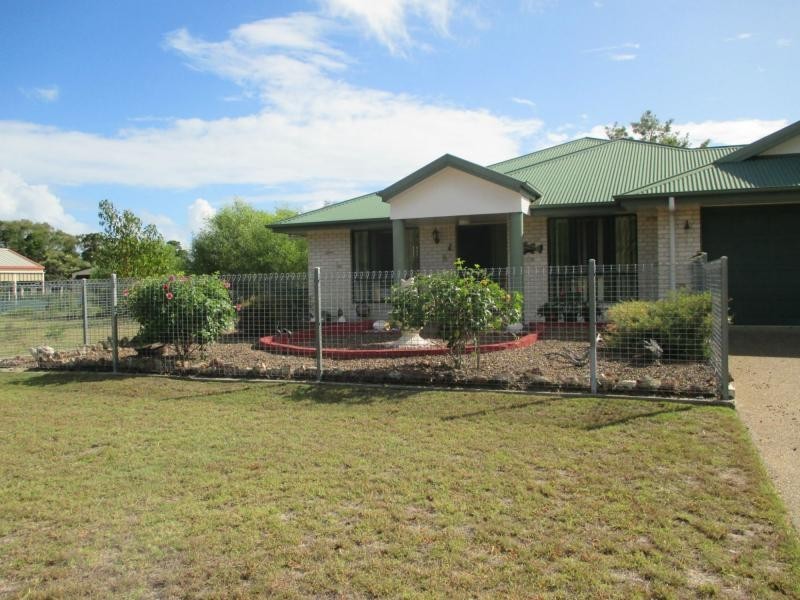 8 Acacia Street, Woodgate QLD 4660