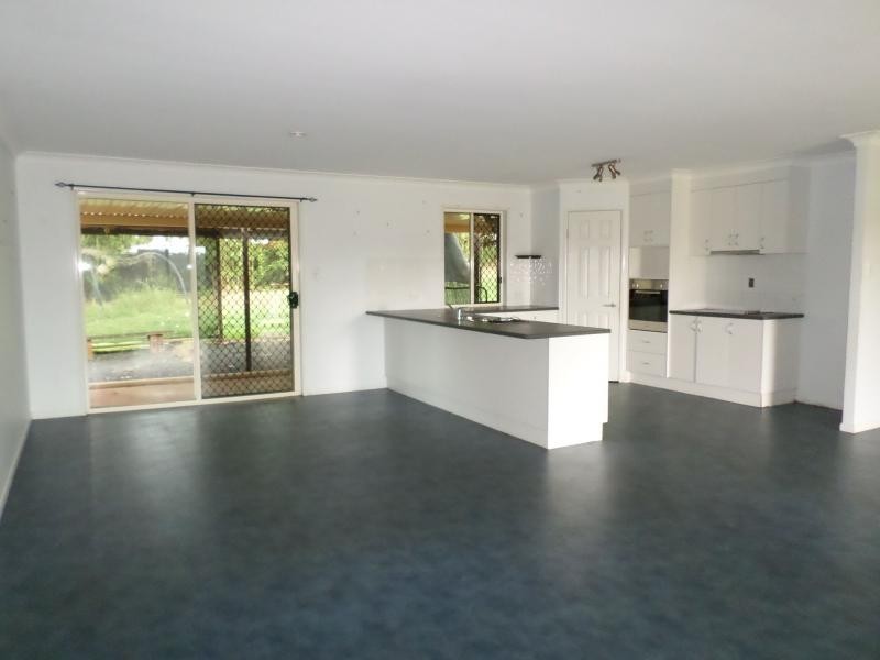 18 Huxley Road, Childers QLD 4660