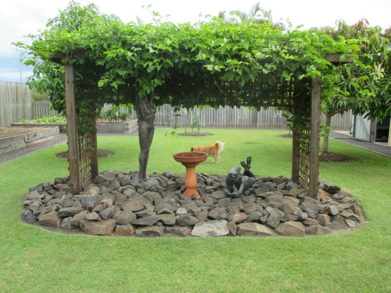 2 Sunset Avenue, Woodgate QLD 4660