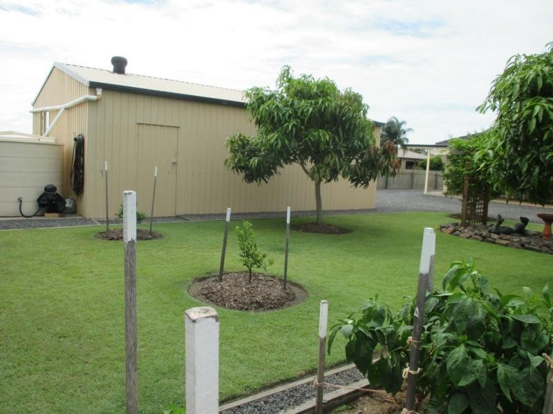 2 Sunset Avenue, Woodgate QLD 4660