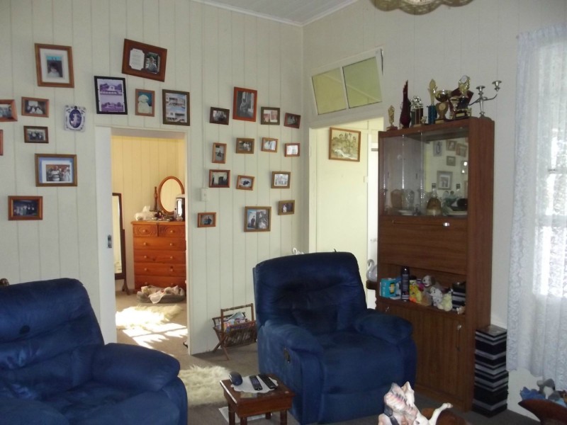 18 Frederick Street, Biggenden QLD 4621