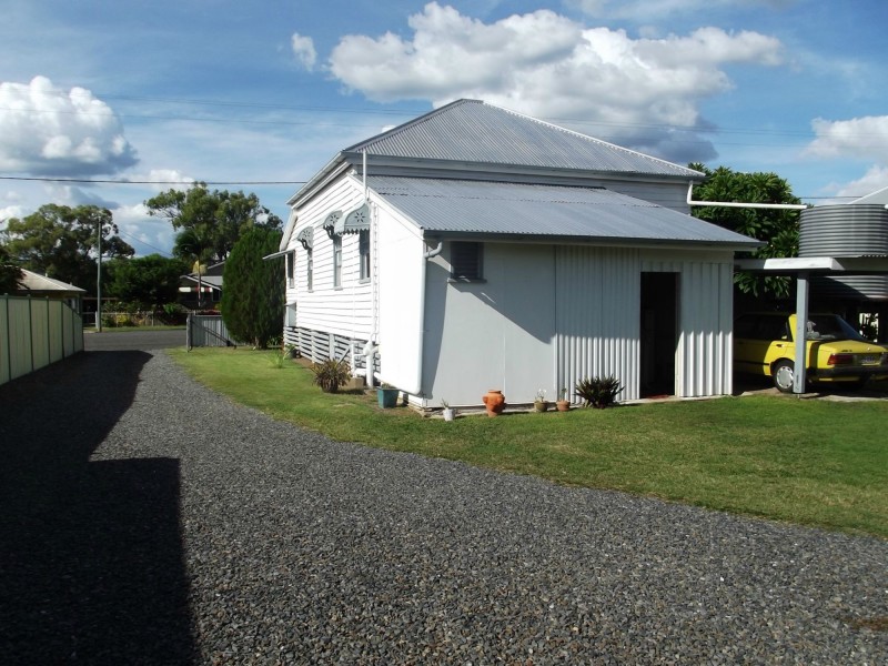 18 Frederick Street, Biggenden QLD 4621