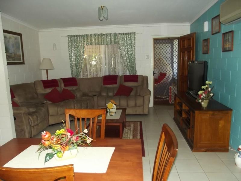 11 Churchill Street, Childers QLD 4660