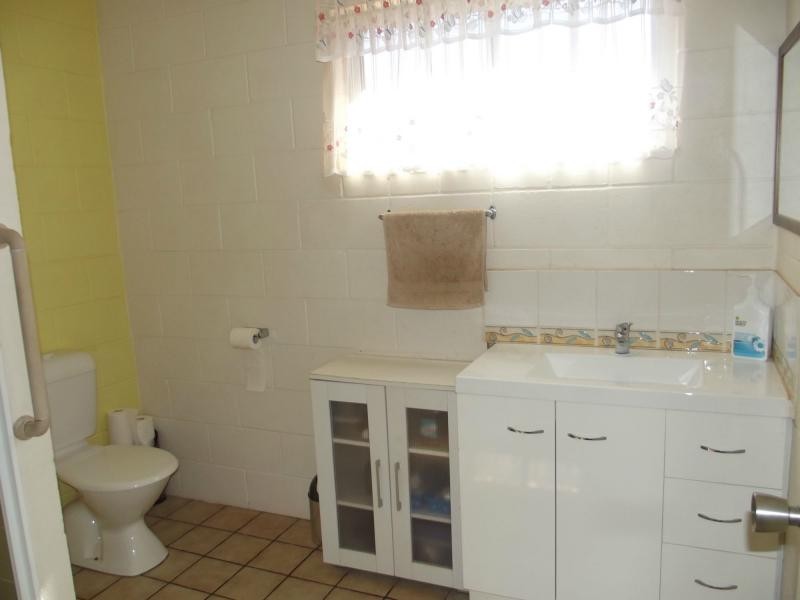 11 Churchill Street, Childers QLD 4660