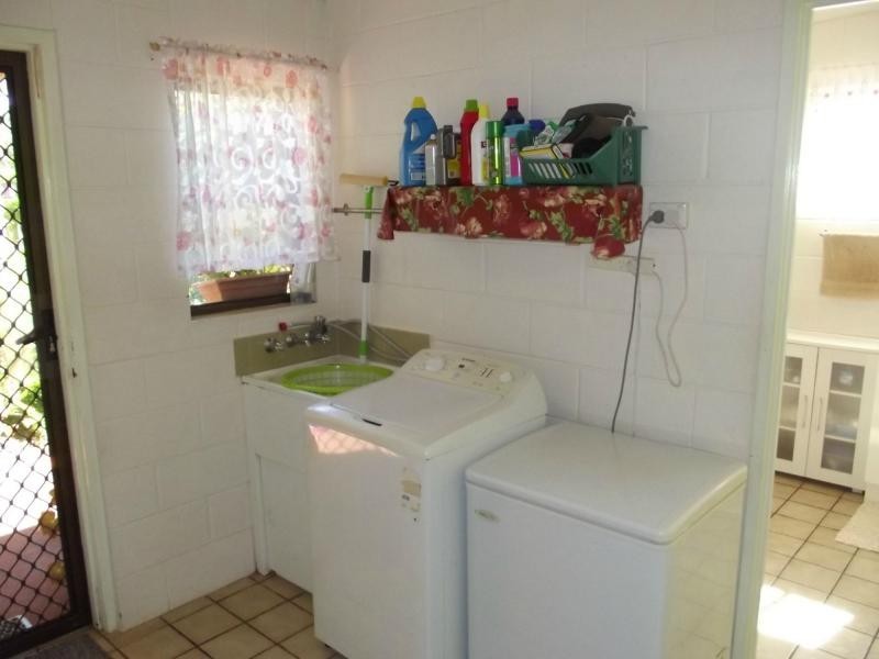 11 Churchill Street, Childers QLD 4660