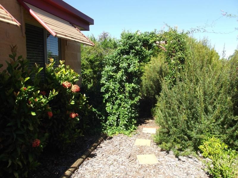 11 Churchill Street, Childers QLD 4660