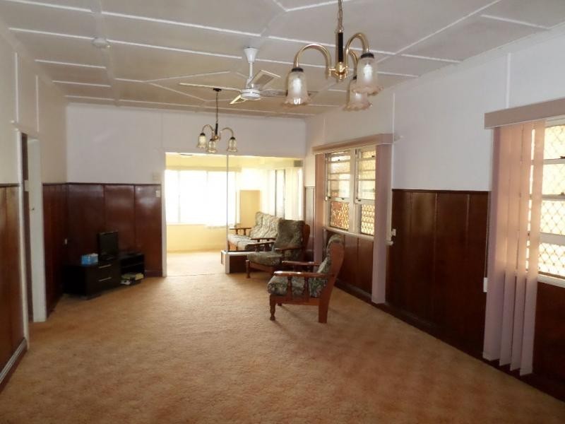 22 Broadhurst Street, Childers QLD 4660