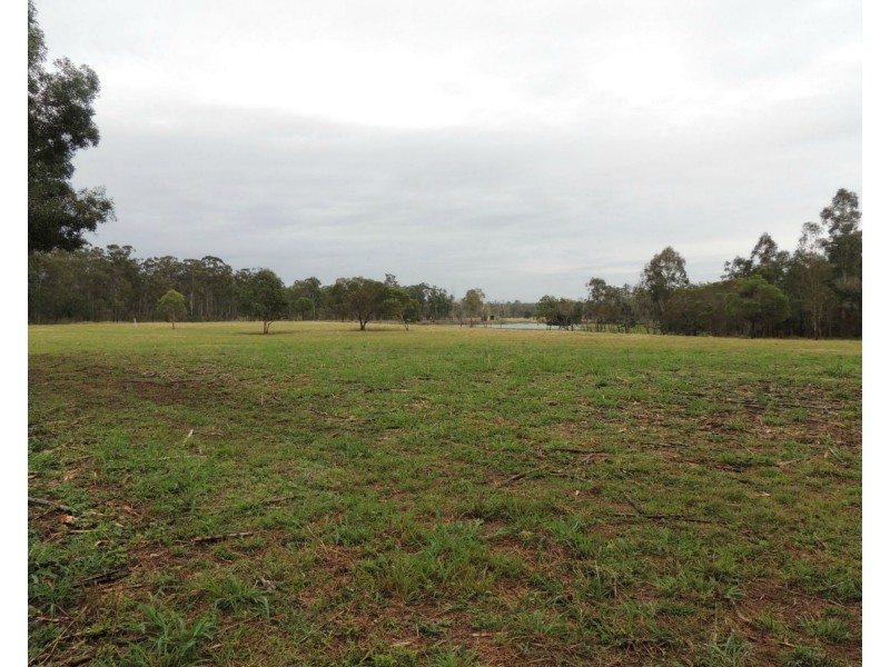 82 Abington Road, Abington QLD 4660