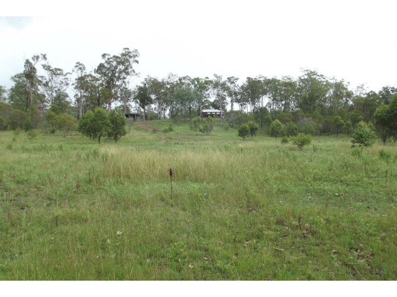 211 Railway Road, Booyal QLD 4671