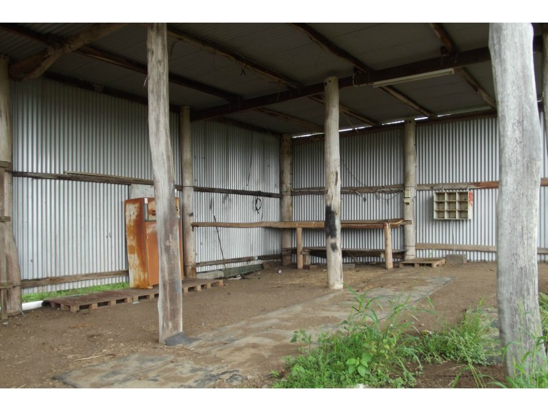 211 Railway Road, Booyal QLD 4671