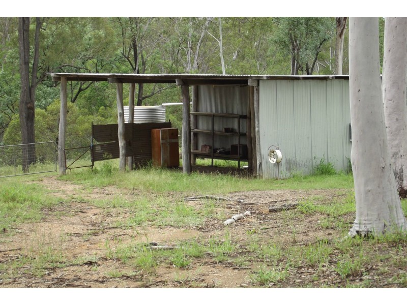 211 Railway Road, Booyal QLD 4671